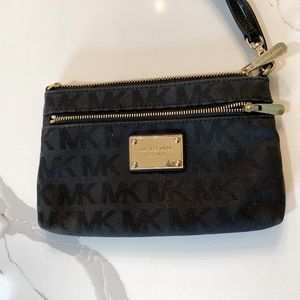 Michael Kors wristlet